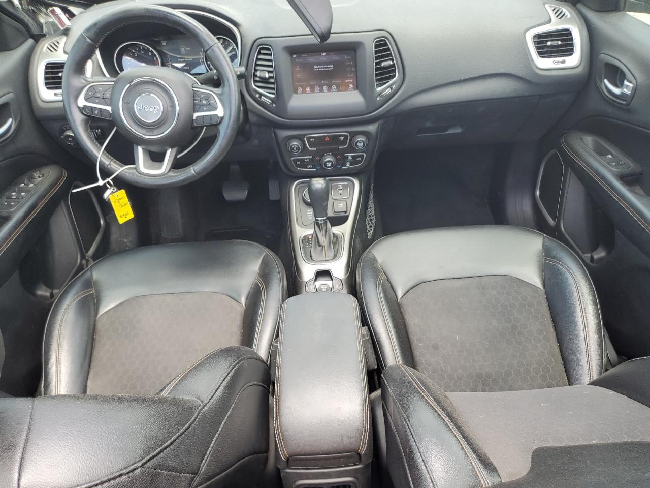 2018 Jeep Compass Latitude VIN: 3C4NJDBB2JT103210 Lot: 61544055
