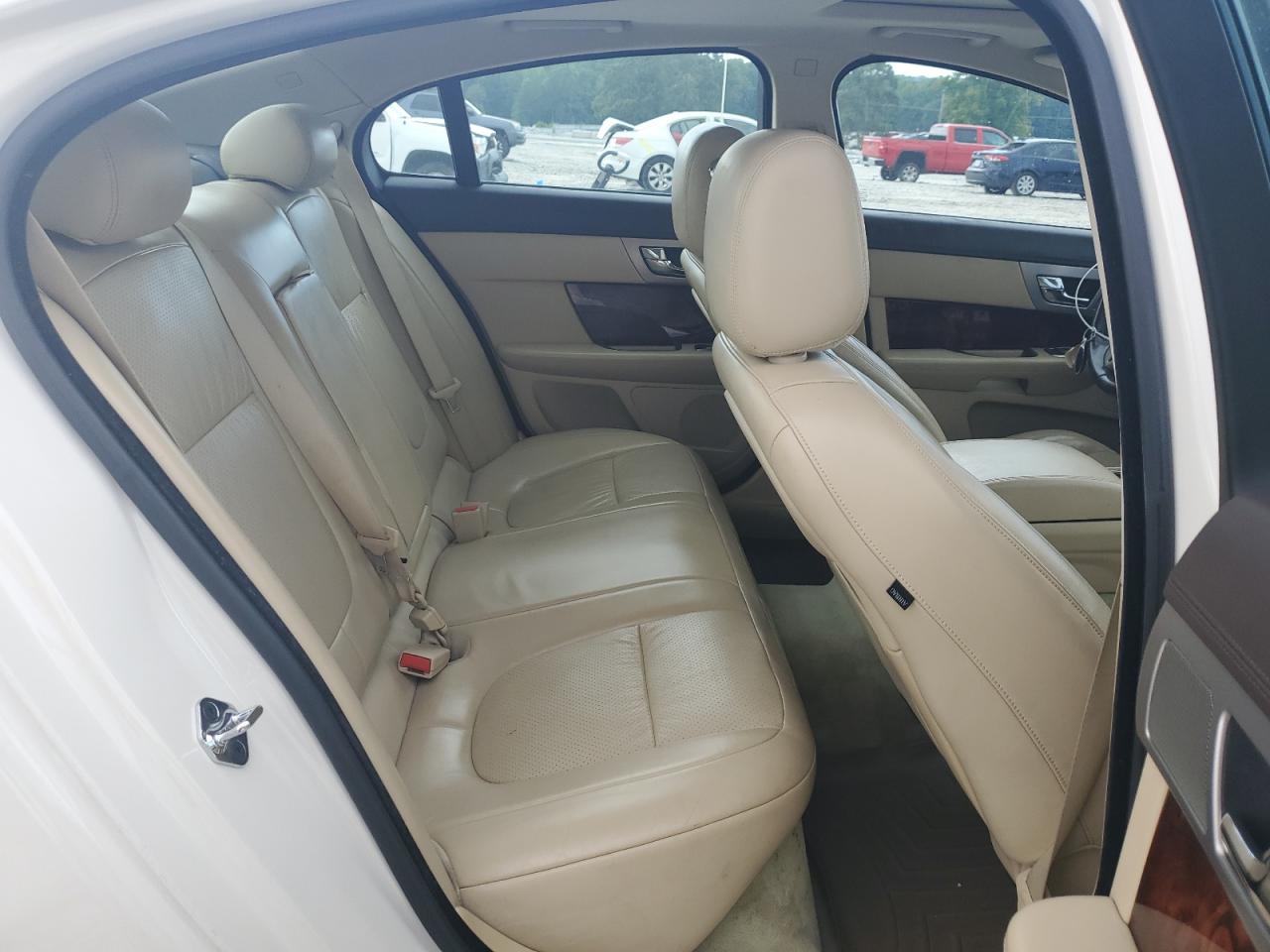2010 Jaguar Xf Premium VIN: SAJWA0GB6ALR64862 Lot: 61594335