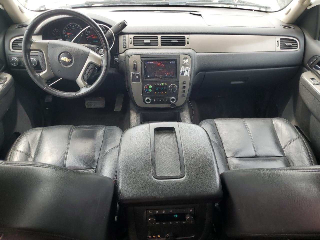 2014 Chevrolet Suburban K1500 Lt VIN: 1GNSKJE79ER221394 Lot: 59787965