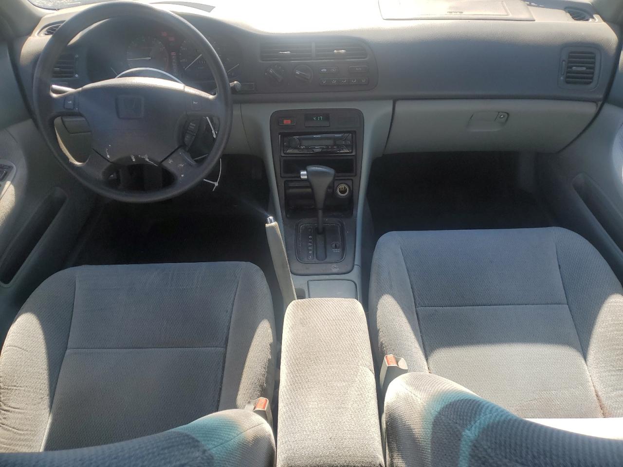 1996 Honda Accord Lx VIN: 1HGCD5630TA193119 Lot: 62405205
