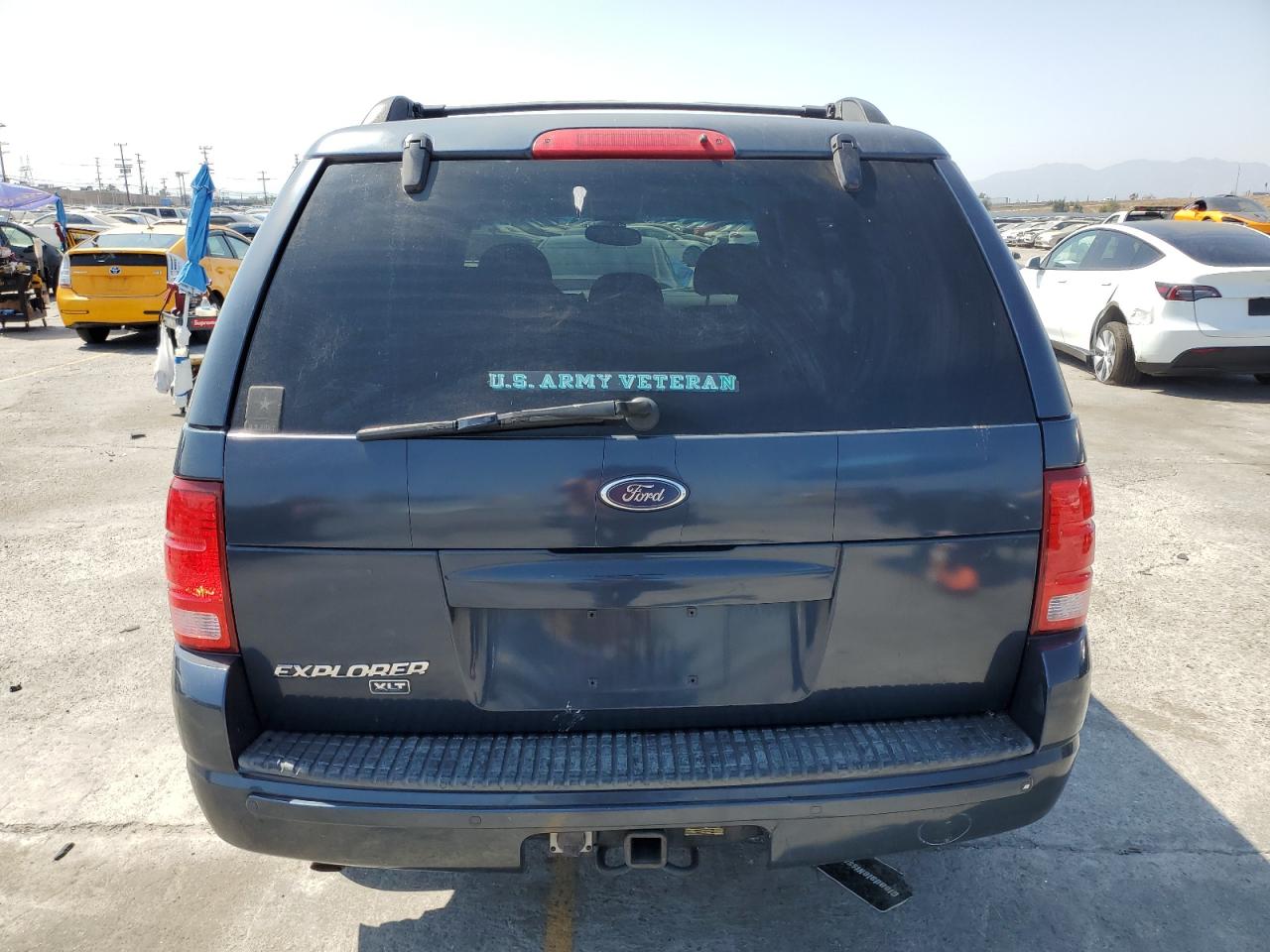 2004 Ford Explorer Xlt VIN: 1FMDU63E84UB96246 Lot: 62611125