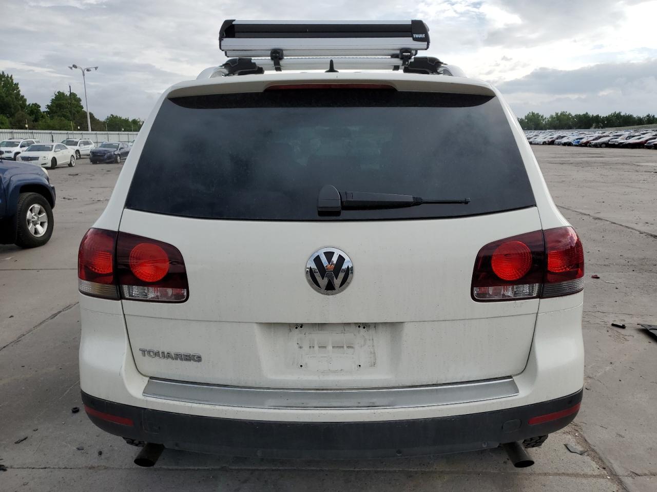 2010 Volkswagen Touareg V6 VIN: WVGBF7A99AD003059 Lot: 59813675