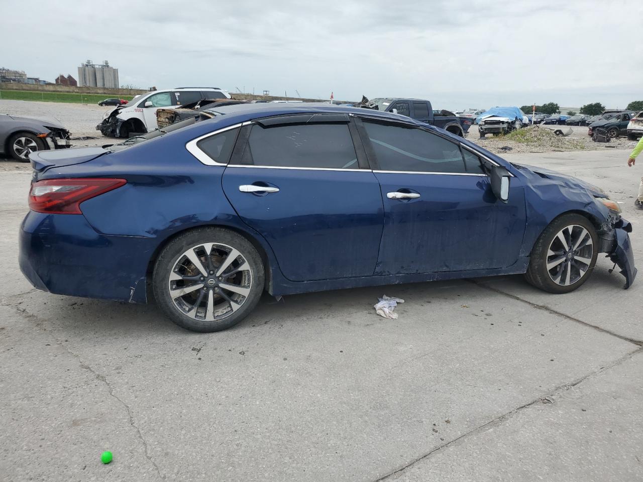 NISSAN ALTIMA 2017 VIN 1N4AL3APXHN317975 фото 3