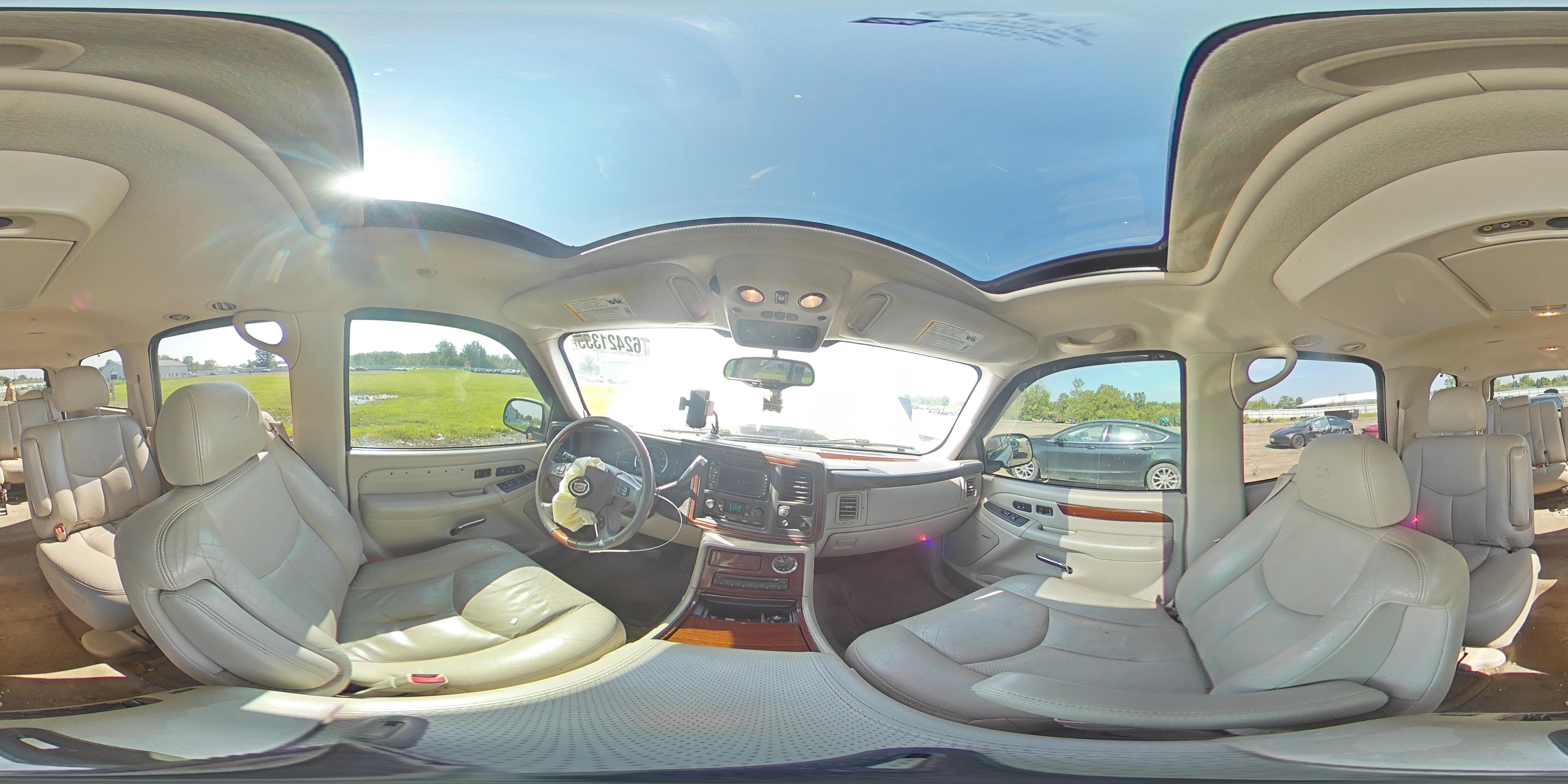 2004 Cadillac Escalade Luxury VIN: 1GYEK63NX4R235186 Lot: 62421335