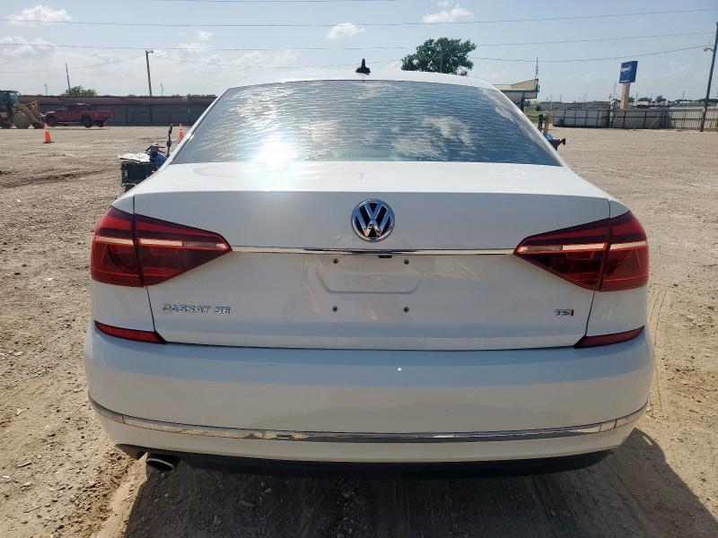  VOLKSWAGEN PASSAT 2018 Biały
