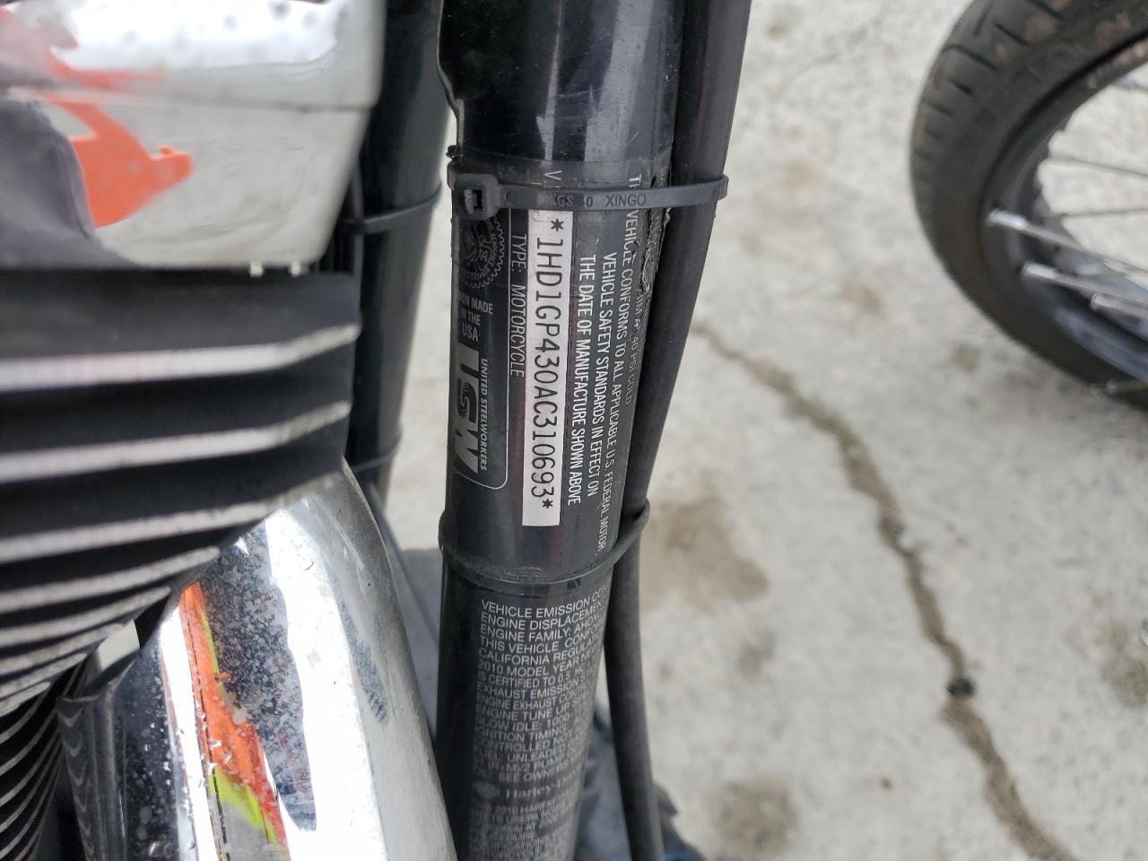 2010 Harley-Davidson Fxdwg VIN: 1HD1GP430AC310693 Lot: 58633055