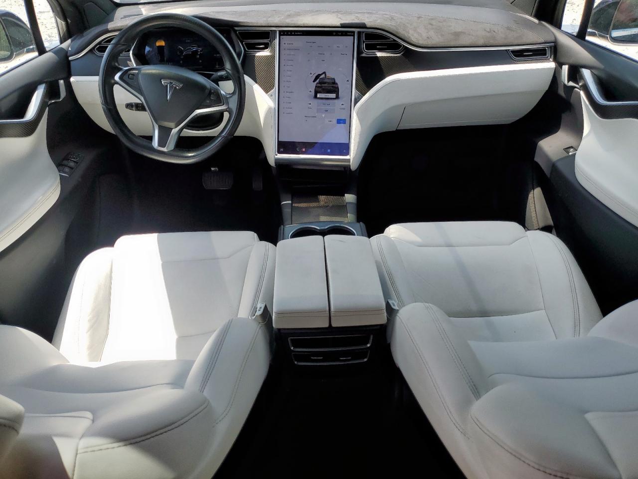 2017 Tesla Model X VIN: 5YJXCDE24HF049724 Lot: 59272965