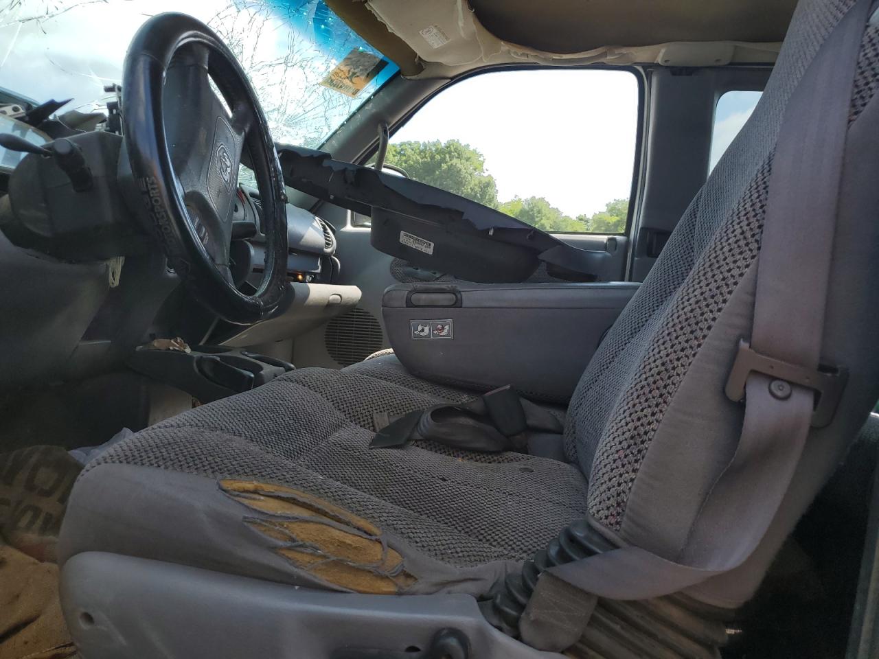 1998 Dodge Ram 2500 VIN: 1B7KC23Z0WJ247902 Lot: 62773495