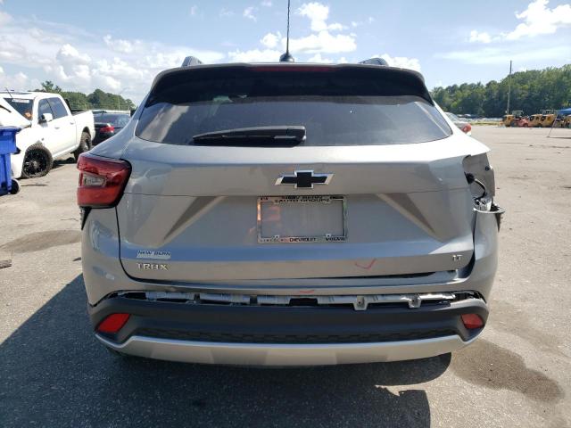 CHEVROLET TRAX 2024 Szary