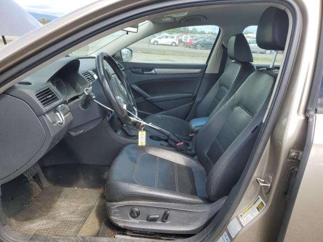 Sedans VOLKSWAGEN PASSAT 2015 Kremowy