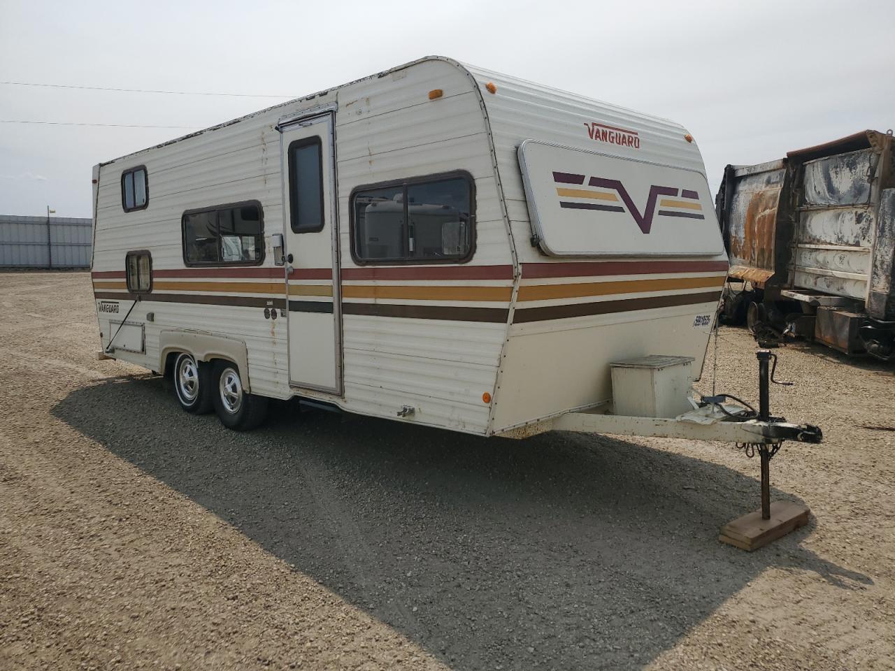 1982 Vang Trailer продається в Nisku, AB - Hail