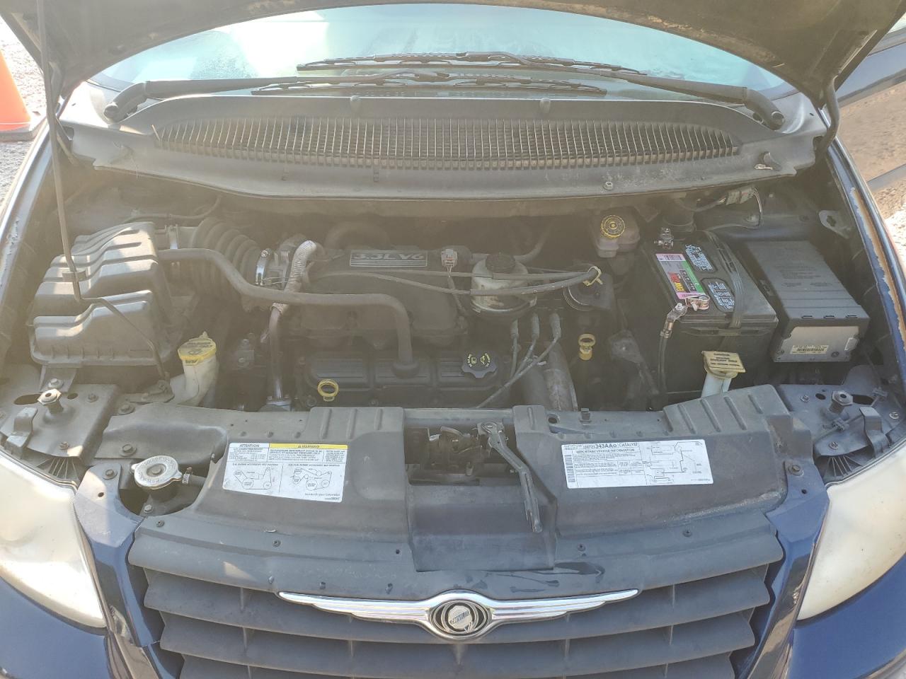 2005 Chrysler Town & Country VIN: 1C4GP45R75B440186 Lot: 62704355