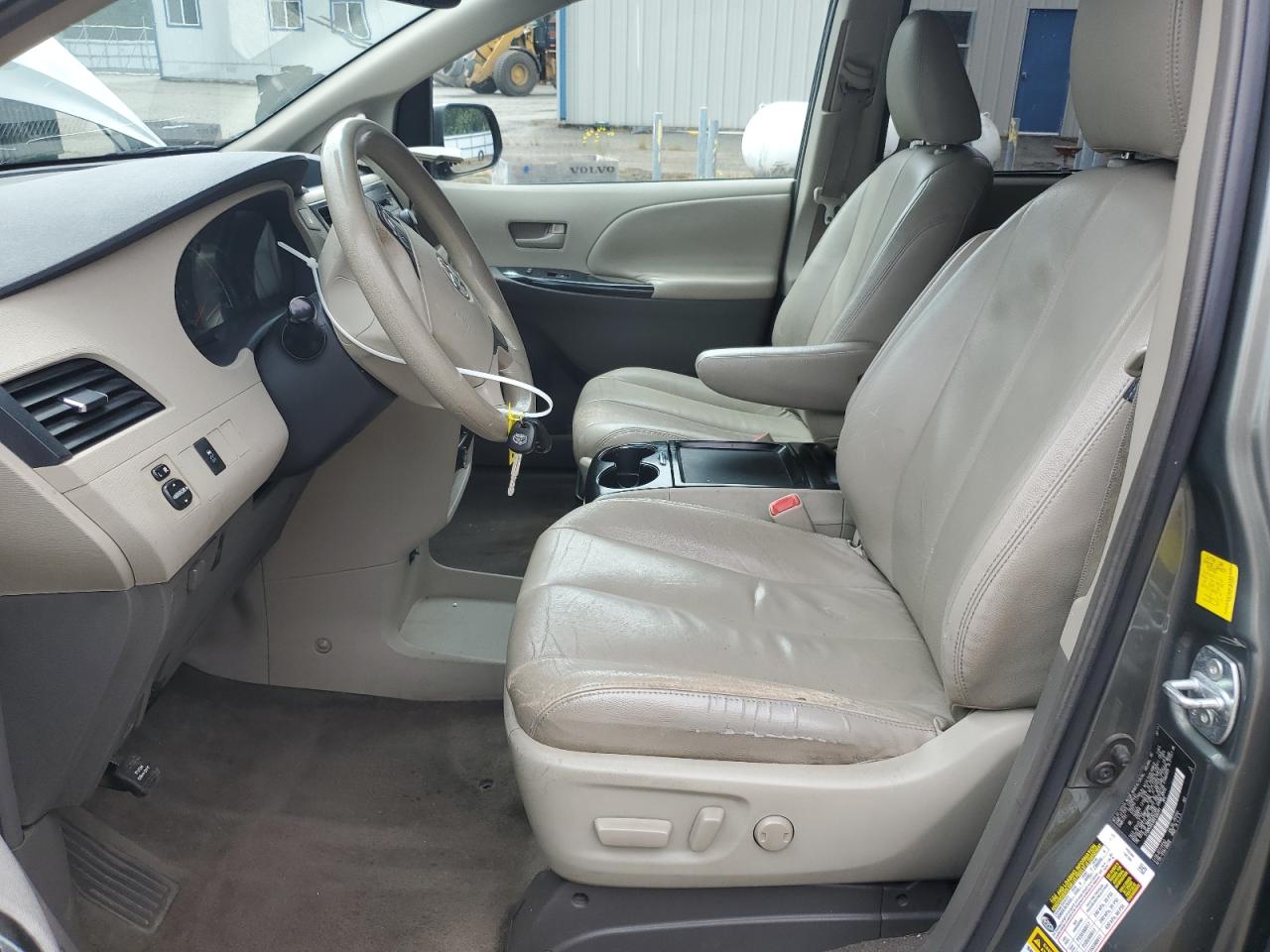 TOYOTA All Models 2011 VIN 5TDKK3DCXBS126391 фото 7