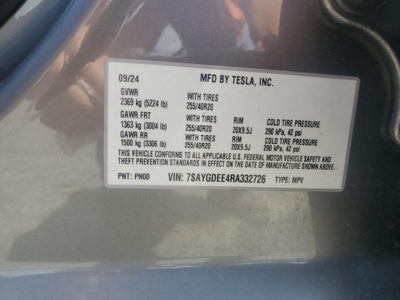 2024 Tesla Model Y VIN: 7SAYGDEE4RA332726 Lot: 61757135