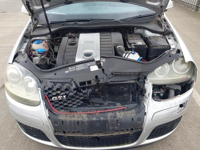 2005 VOLKSWAGEN GOLF