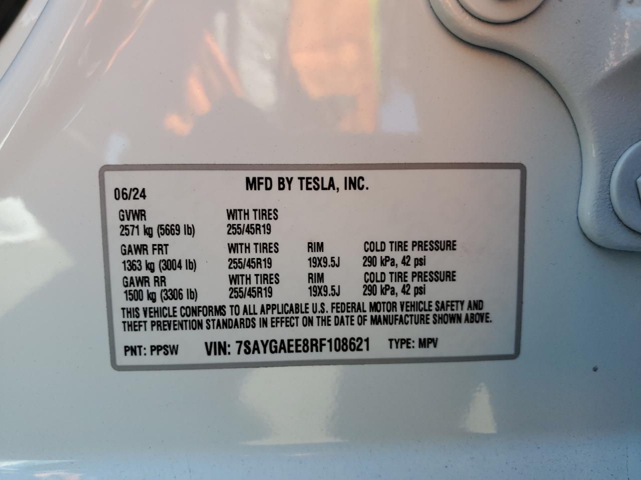 2024 Tesla Model Y VIN: 7SAYGAEE8RF108621 Lot: 61234435