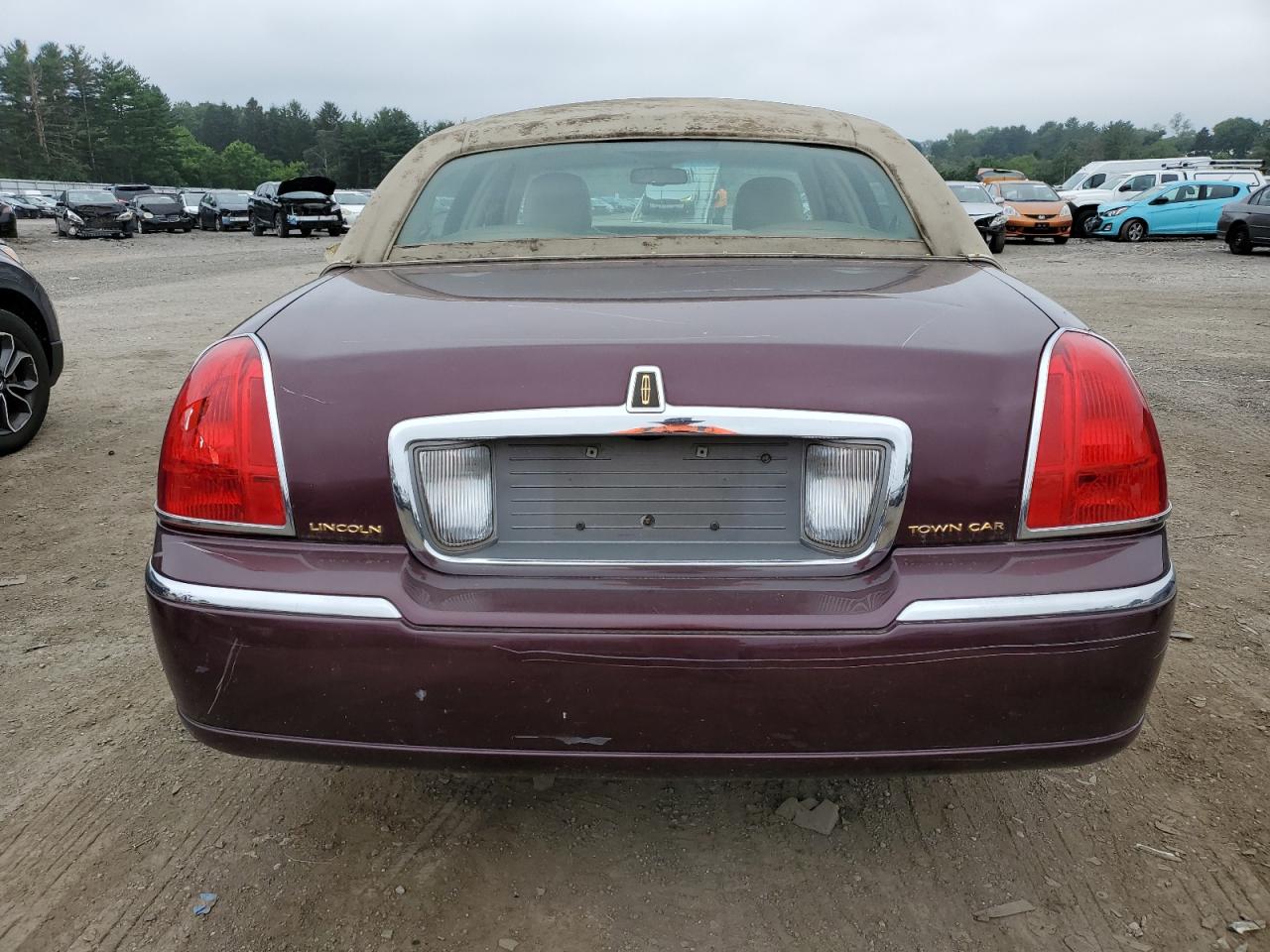 2006 Lincoln Town Car Signature VIN: 1LNHM81W46Y610840 Lot: 61987125