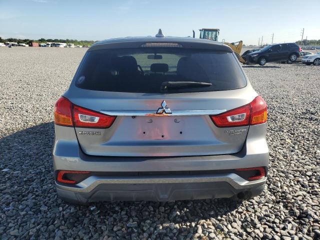  MITSUBISHI OUTLANDER 2018 Silver