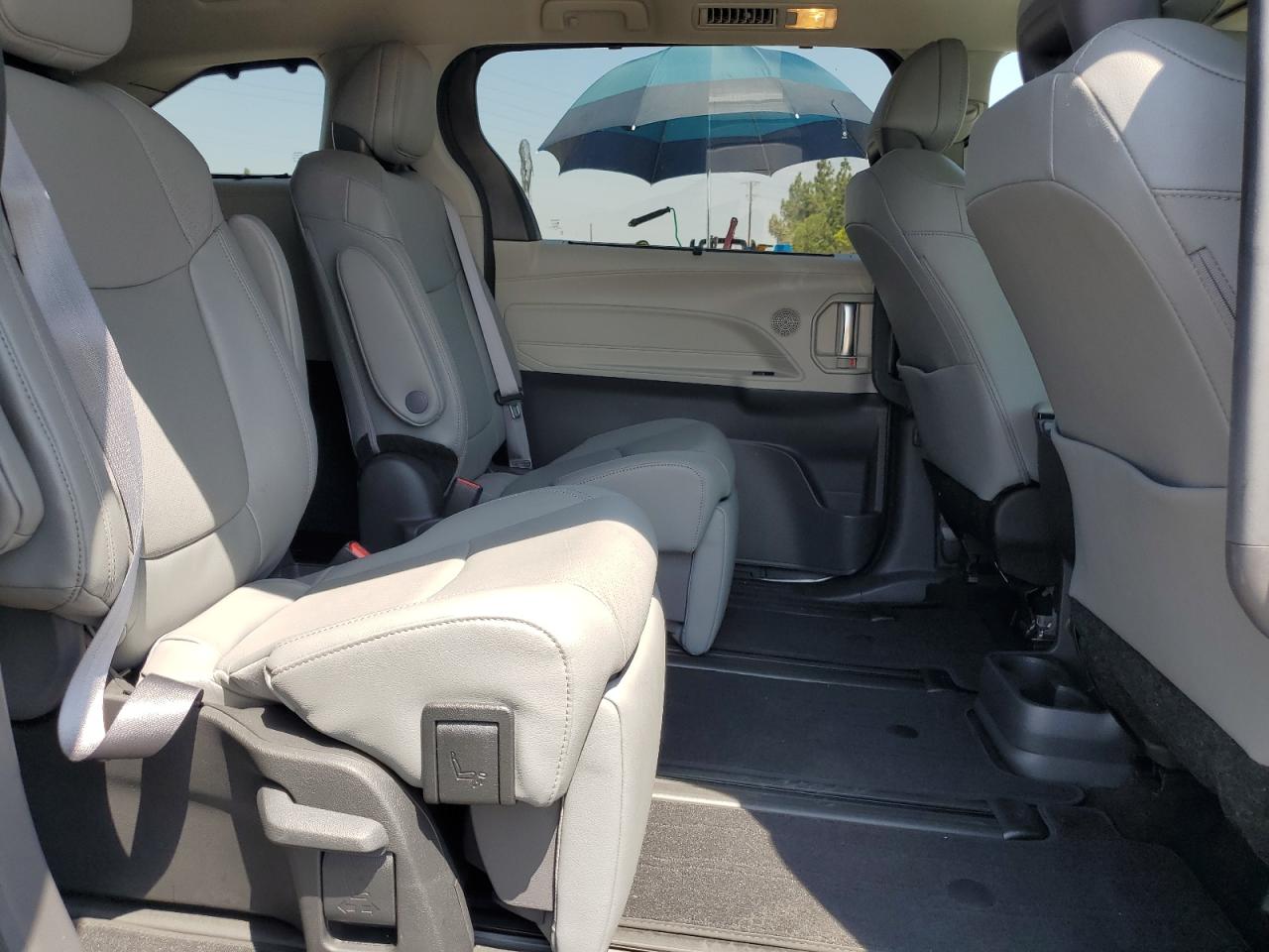 TOYOTA SIENNA 2024 VIN 5TDZRKEC6RS189999 zdjęcie 11