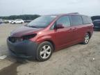 2012 Toyota Sienna Base   للبيع في Assonet، MA - Front End