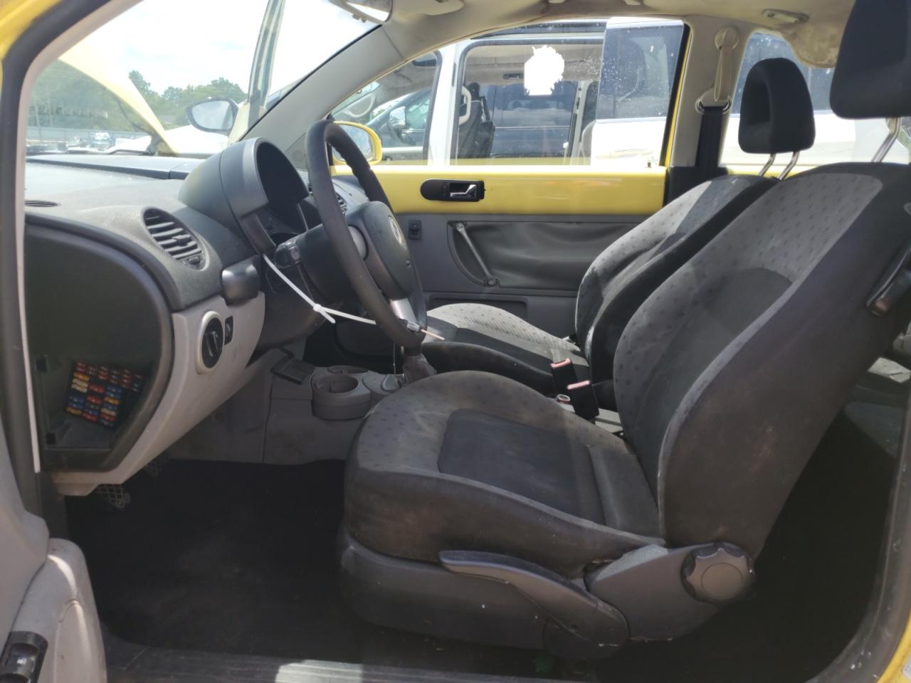 2002 Volkswagen New Beetle Gls VIN: 3VWCB21C42M400586 Lot: 61606265
