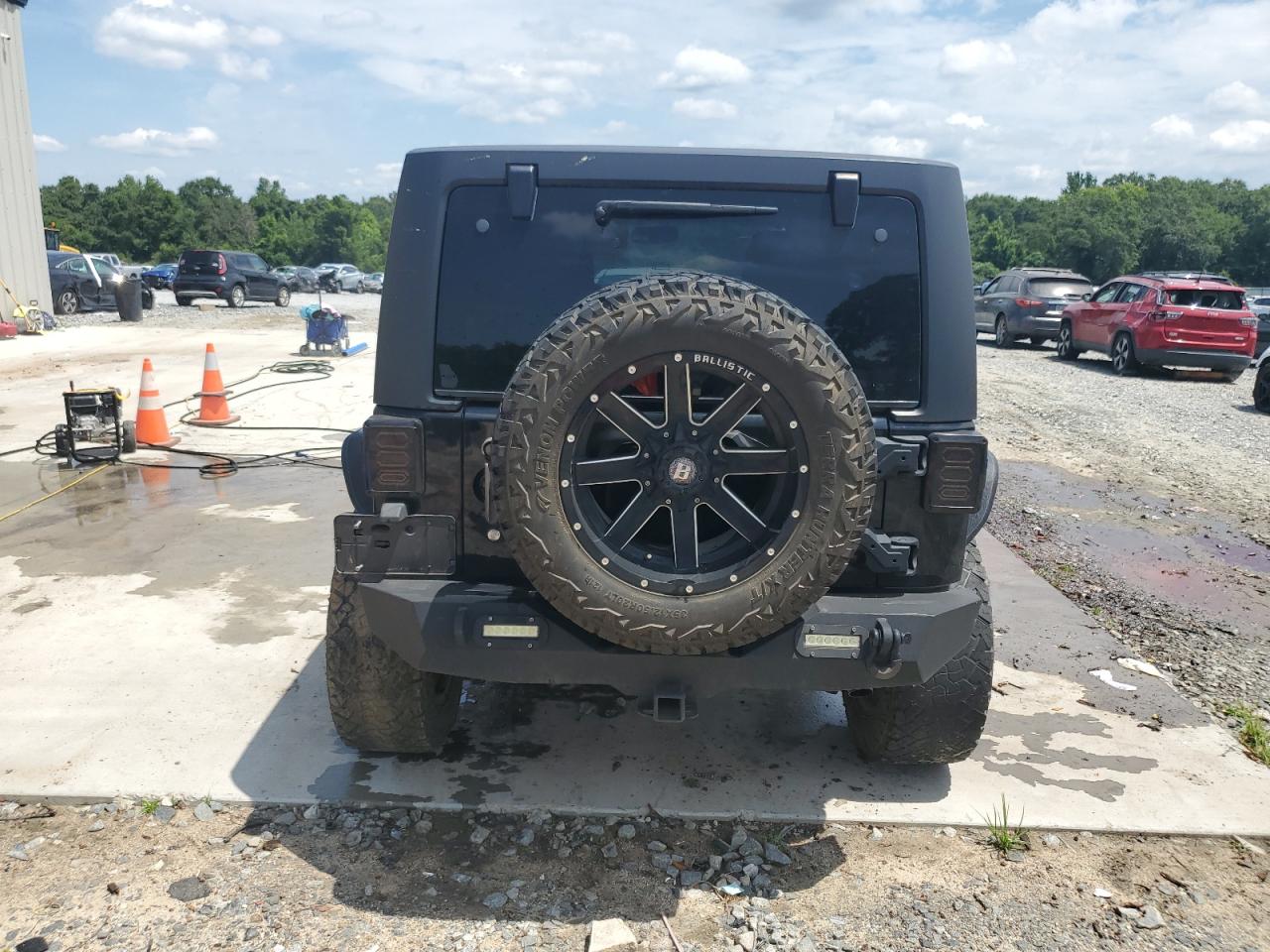 2014 Jeep Wrangler Unlimited Sport VIN: 1C4BJWDG8EL307079 Lot: 62516415