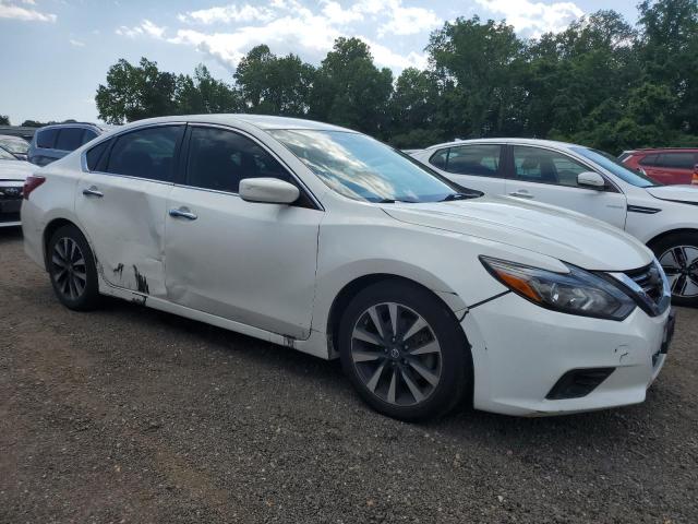  NISSAN ALTIMA 2018 Белы