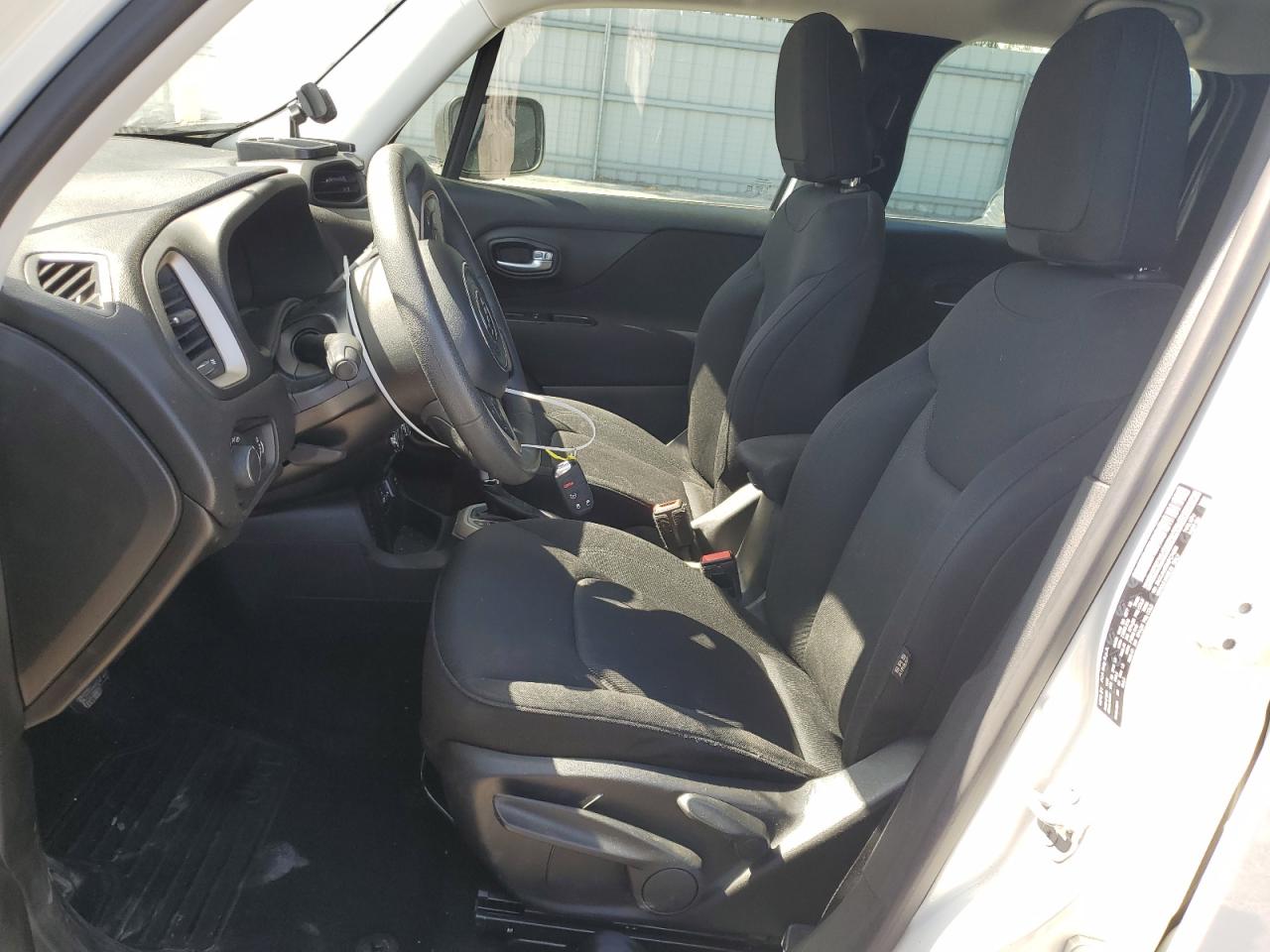 2016 Jeep Renegade Sport VIN: ZACCJAATXGPC74285 Lot: 61101195