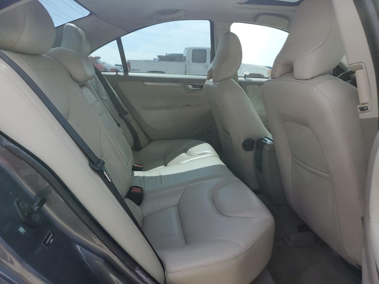2008 Volvo S60 2.5T VIN: YV1RS592382692929 Lot: 62832355