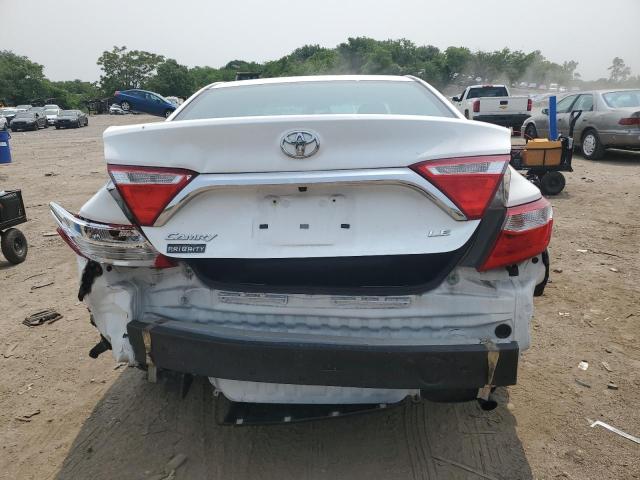  TOYOTA CAMRY 2016 Белый