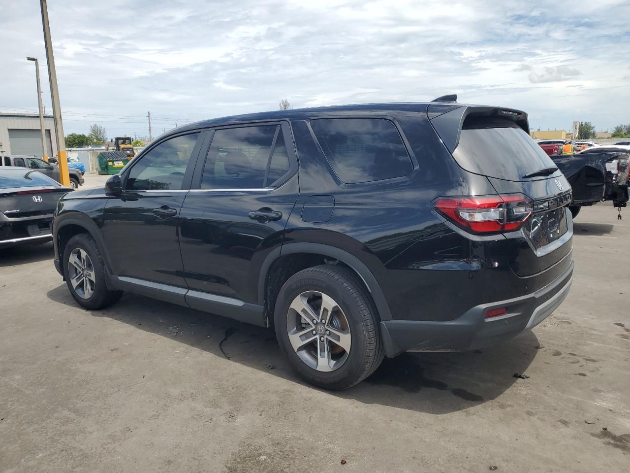HONDA PILOT 2025 VIN 5FNYG2H44SB028695 фото 2