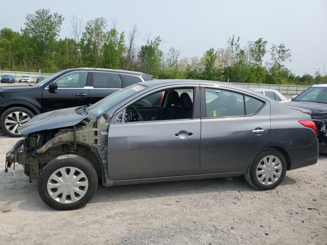  NISSAN VERSA 2019 Серый
