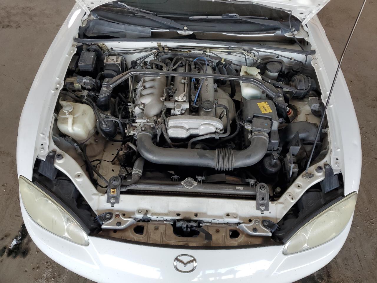 2004 Mazda Mx-5 Miata Base VIN: JM1NB353140400093 Lot: 60323555