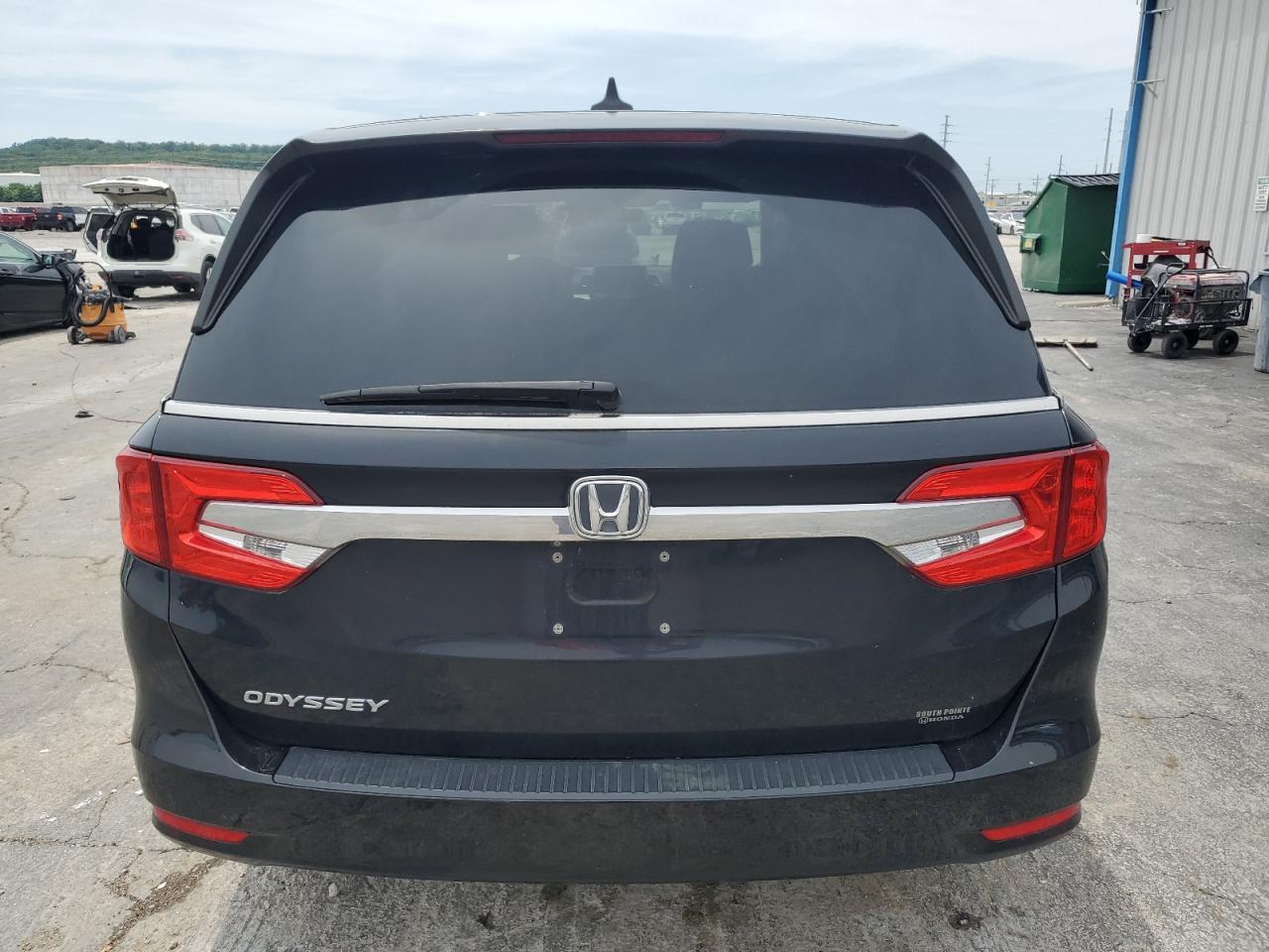 VIN: 5FNRL6H70JB111346 2018 HONDA All Models