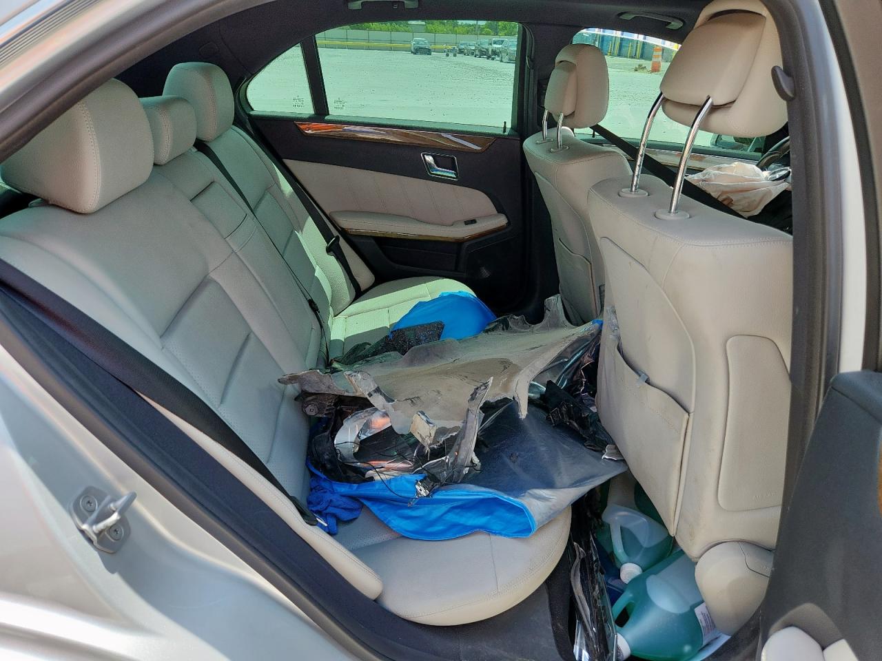 2011 Mercedes-Benz E 350 VIN: WDDHF5GB3BA426323 Lot: 61763415