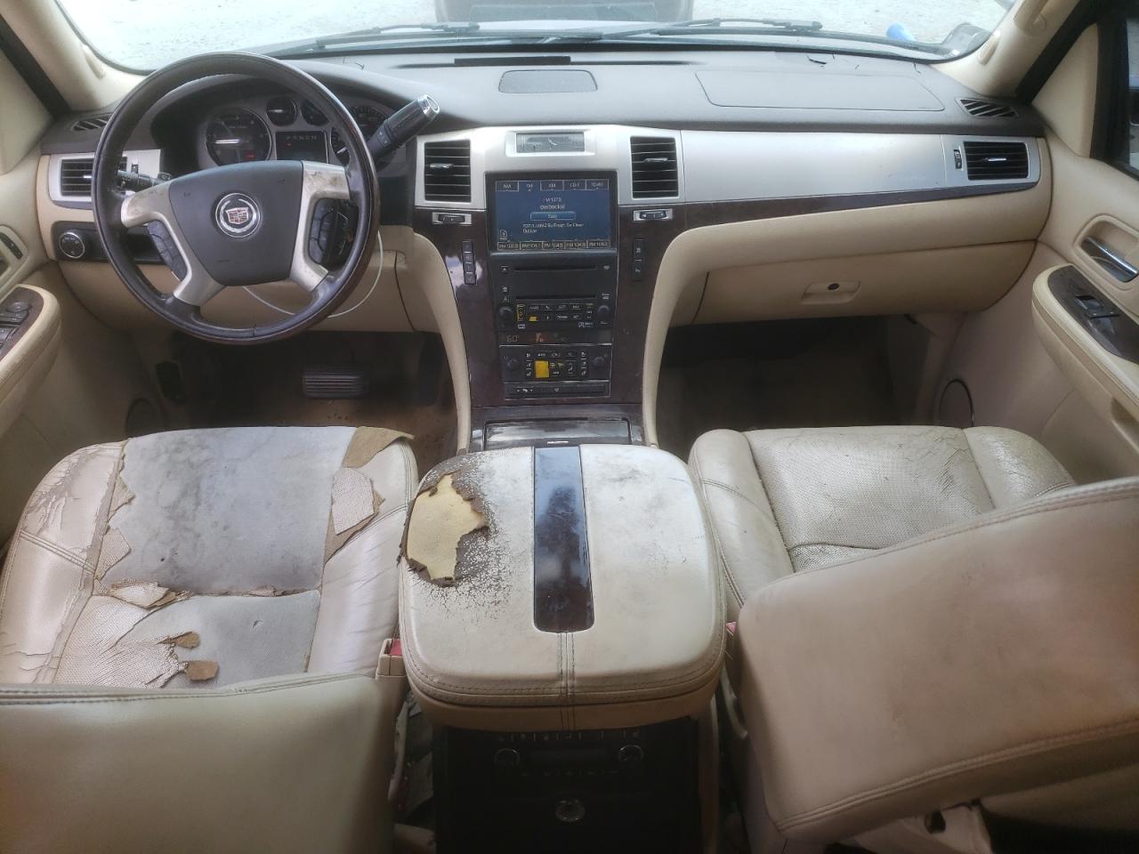 2008 Cadillac Escalade Luxury VIN: 1GYEC63898R163538 Lot: 61834355