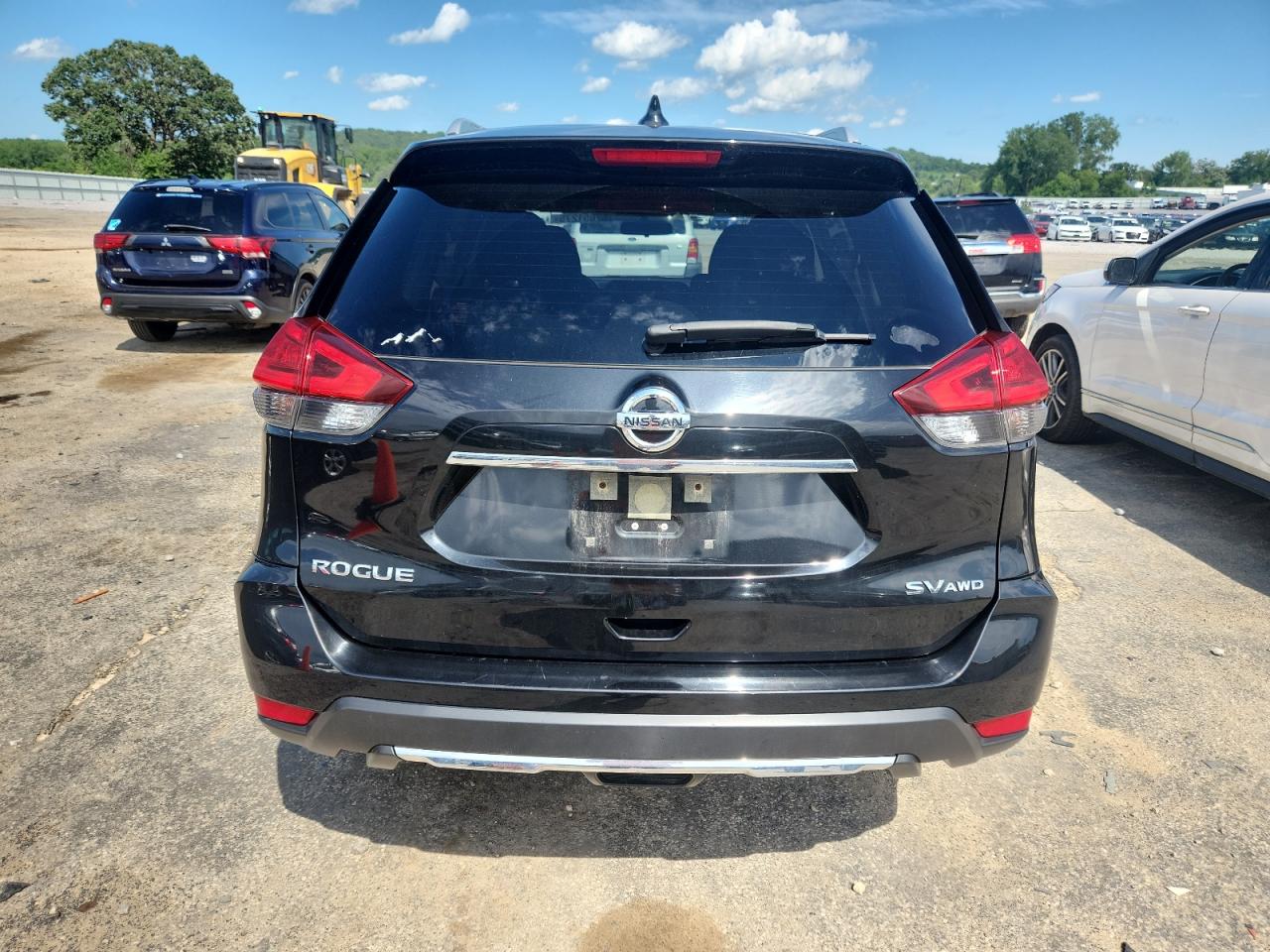2017 Nissan Rogue S VIN: JN8AT2MV8HW268207 Lot: 62651275