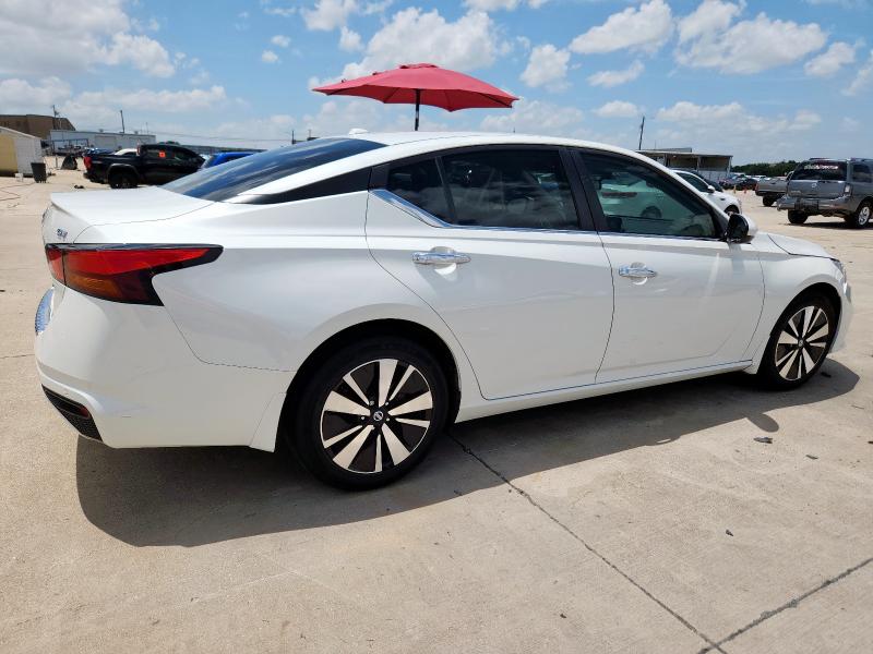 NISSAN ALTIMA 2022 Белы