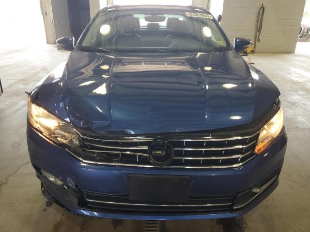  VOLKSWAGEN PASSAT 2016 Синий