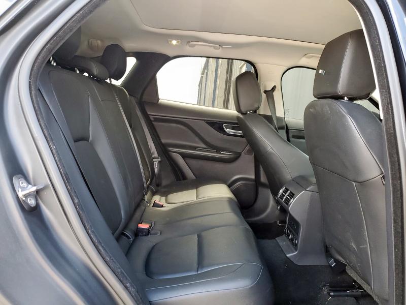 2018 JAGUAR F-PACE PREMIUM  