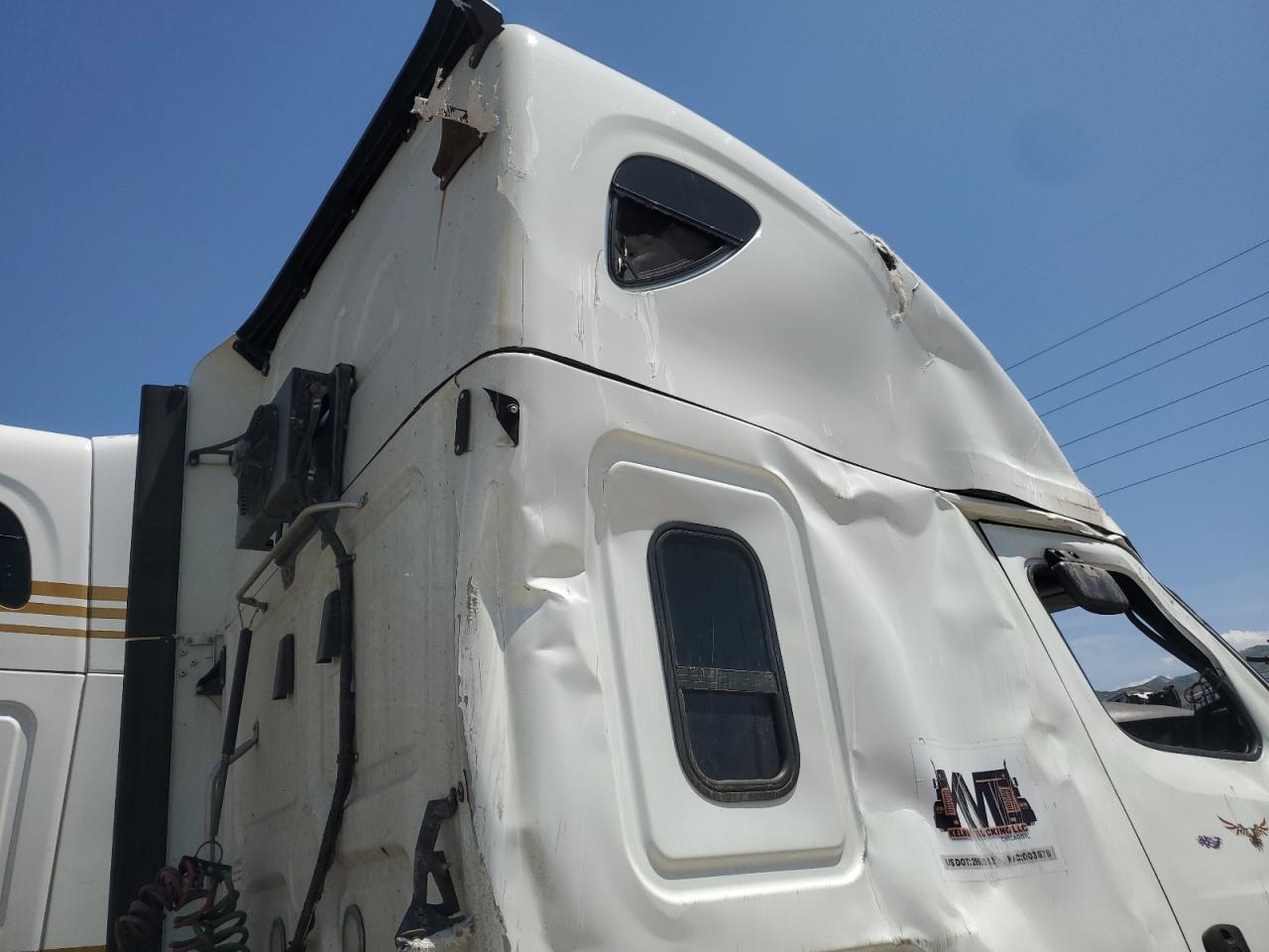 FREIGHTLINER ALL OTHER 2020 VIN 3AKJHHDRXLSLT8865 photo 10