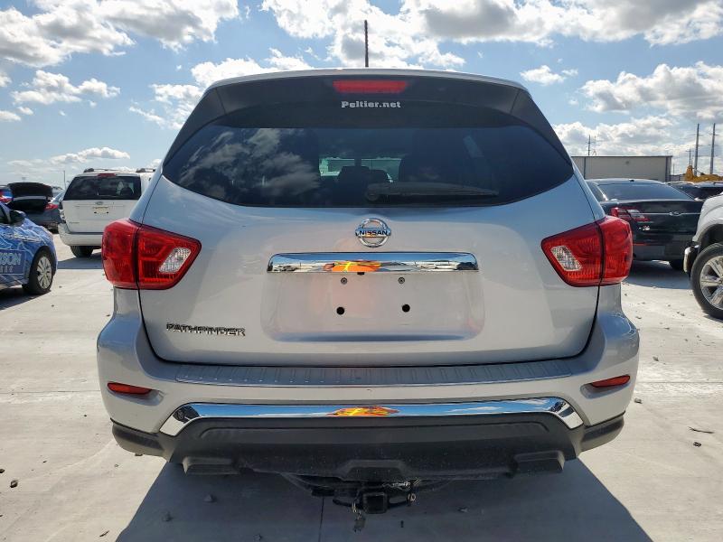  NISSAN PATHFINDER 2017 Srebrny