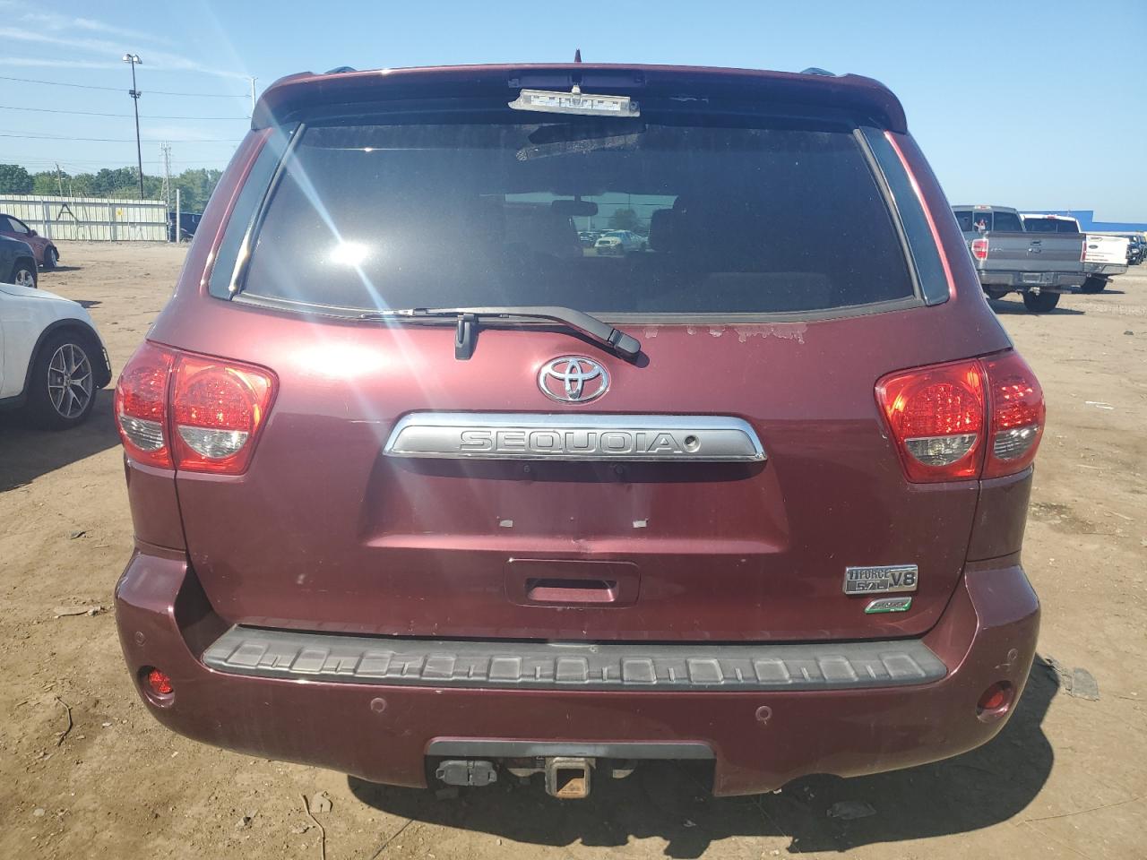 2011 Toyota Sequoia Platinum VIN: 5TDDW5G15BS042062 Lot: 61995405