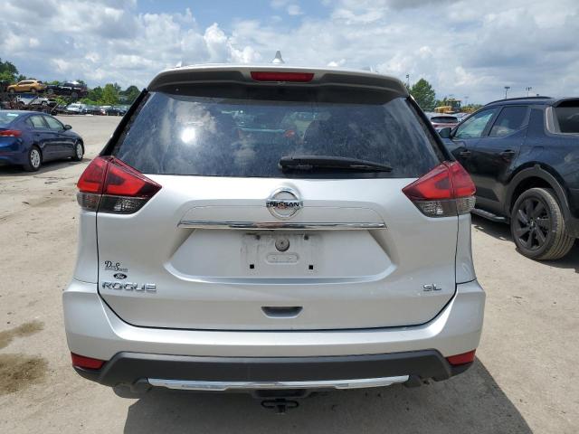  NISSAN ROGUE 2017 Srebrny