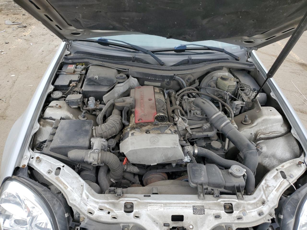 2000 Mercedes-Benz Slk 230 Kompressor VIN: WDBKK47F9YF161166 Lot: 60606245