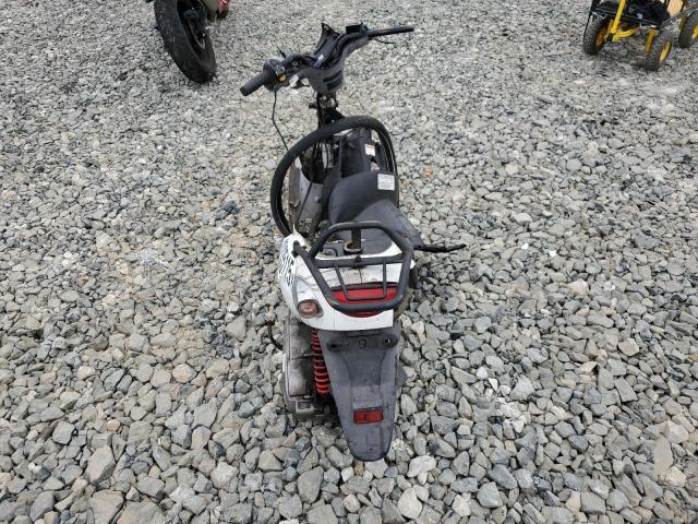 2014 GENUINE SCOOTER CO. BUDDY 125  