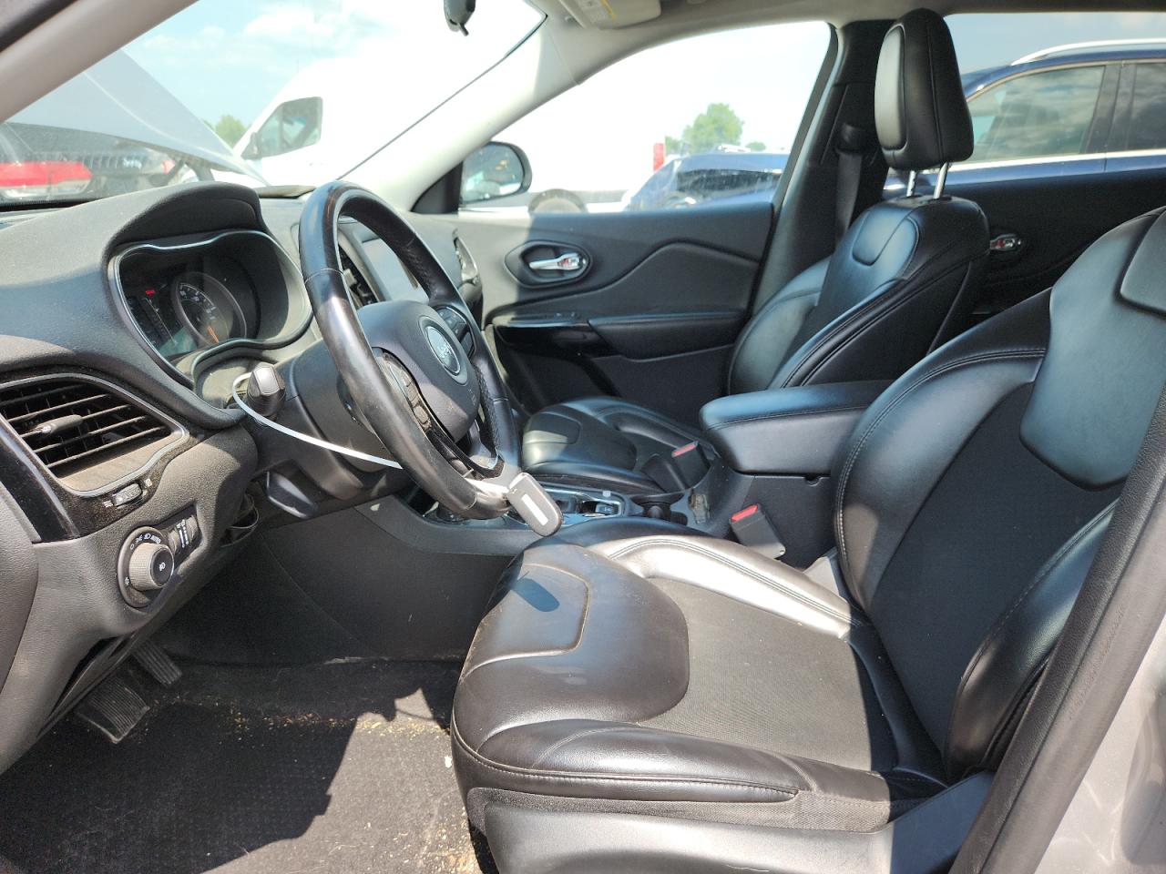 2019 Jeep Cherokee Latitude Plus VIN: 1C4PJMLB3KD425143 Lot: 62113345