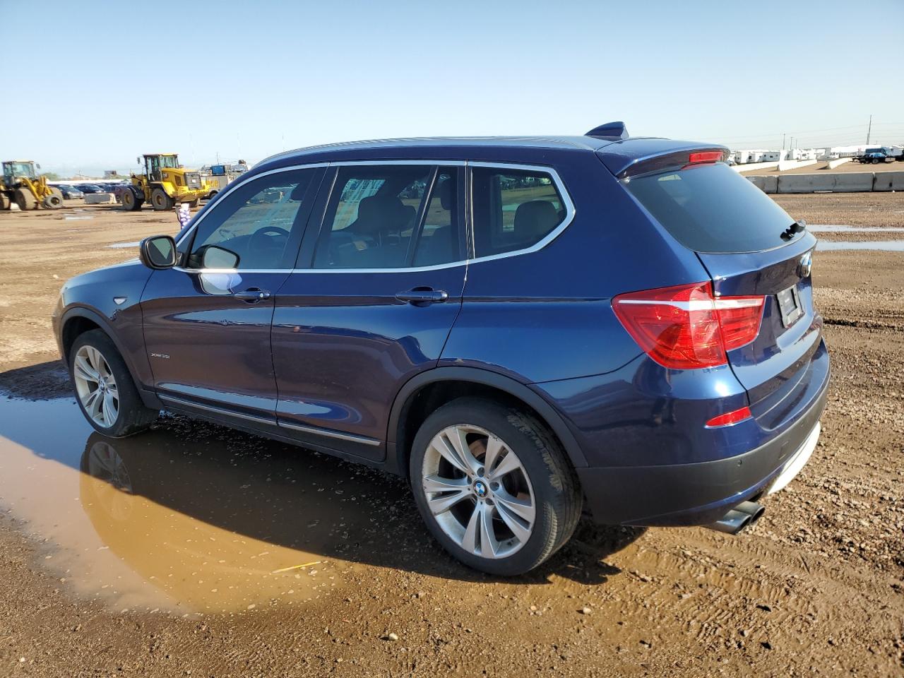 BMW X3 2013 VIN 5UXWX7C52DL981571 photo 2