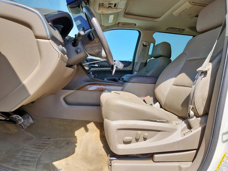  CHEVROLET SUBURBAN 2015 Biały