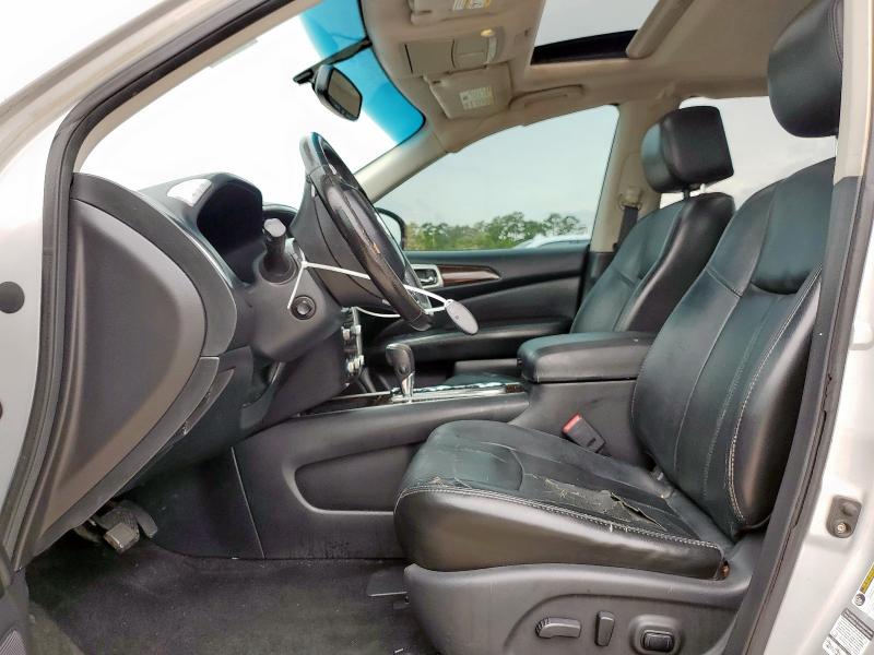  NISSAN PATHFINDER 2013 Srebrny